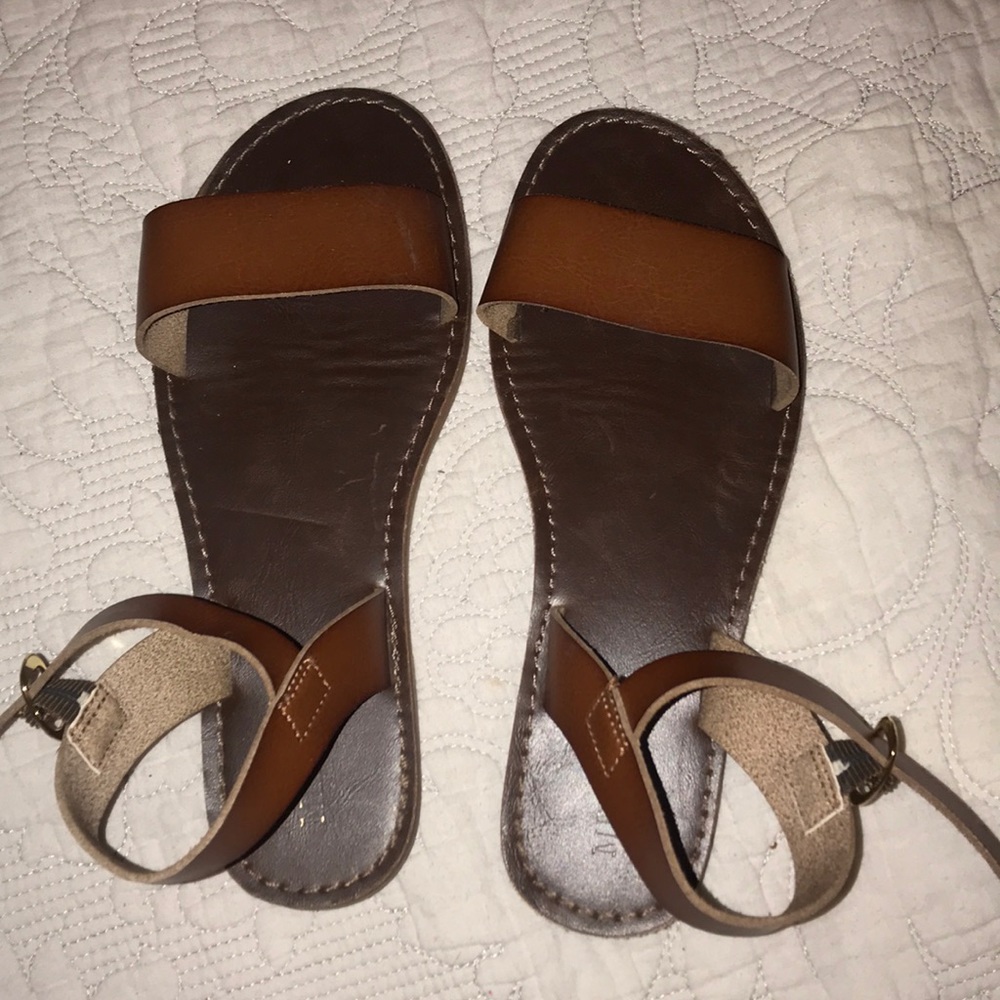 Look alike Steve Madden brown leather sandals
